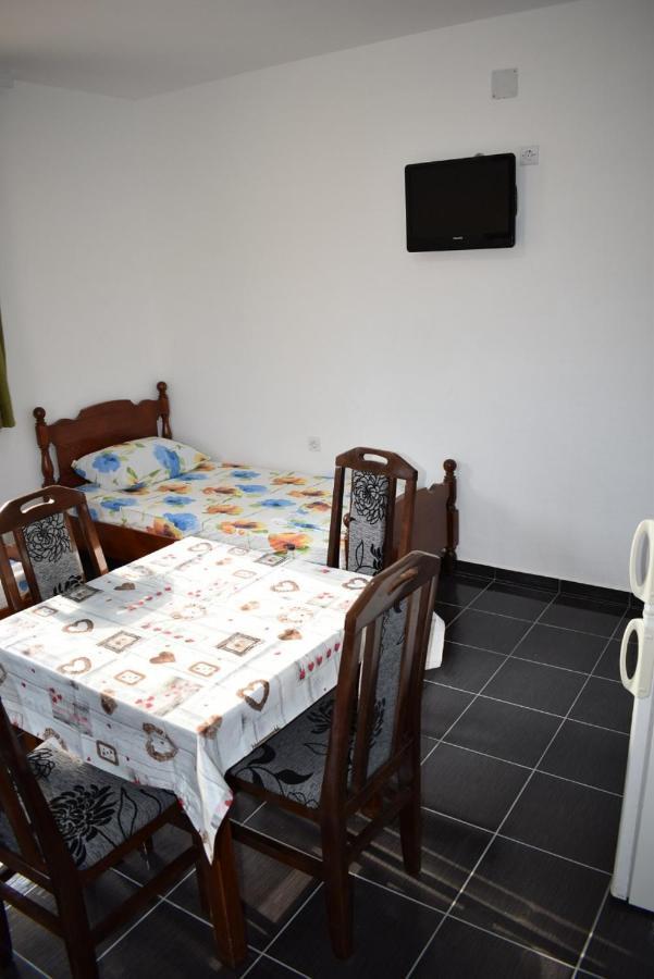 Srebrna Nit Apartment Veliko Gradište Екстериор снимка