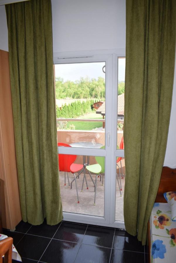 Srebrna Nit Apartment Veliko Gradište Екстериор снимка