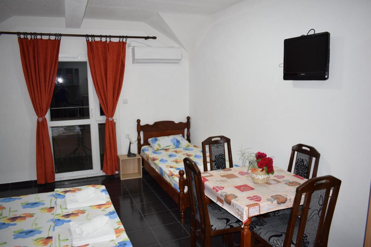 Srebrna Nit Apartment Veliko Gradište Екстериор снимка